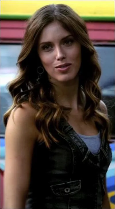 Qui est cette fille ?