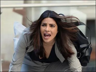 9 mois après sa formation à Quantico, Alex est accusée...