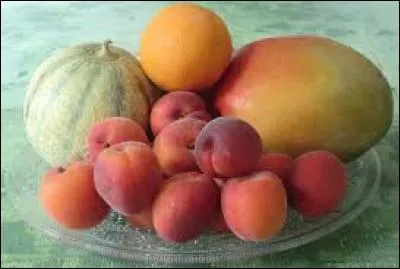 Lequel de ces fruits n'est pas associé à l'été ?
