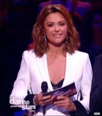 Comment s'appelle la présentatrice ?