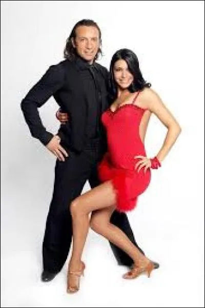 Qui est le candidat qui danse avec Candice Pascal ?