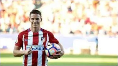 Passons maintenant au nouveau joueur de l'Atletico de Madrid, Kevin Gameiro ; par quel(s) club(s) est-il passé en junior ?