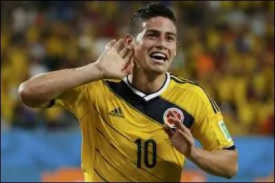 Par quel(s) club(s) l'international colombien James Rodriguez est-il passé en junior ?