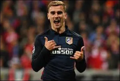 Quel sont les prénoms du frère et de la sur d'Antoine Griezmann ?