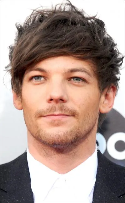 Qui est la petite amie de Louis en août 2016 ?