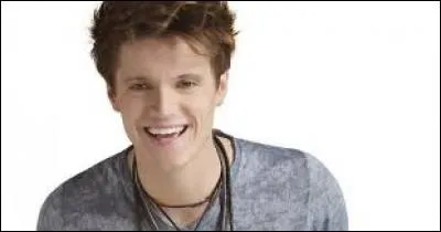 De qui Nico est-il amoureux ?