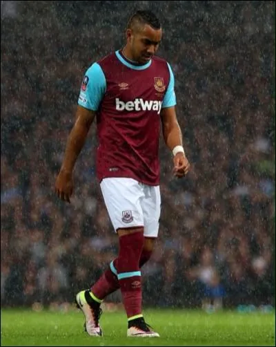 À quel âge débute-t-il le foot ?