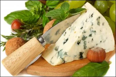 Parmi ces fromages, lequel est italien ?