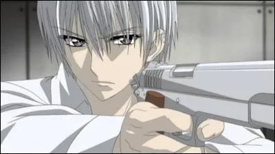 Zero est chasseur de vampires, mais aussi...