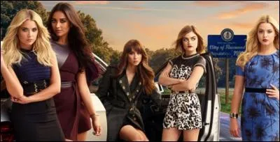 Combien y a-t-il de saisons en tout dans "Pretty Little Liars" ?