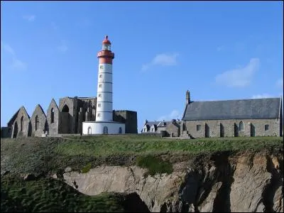 Quel code l'Insee et la Poste lui attribuent-ils ?