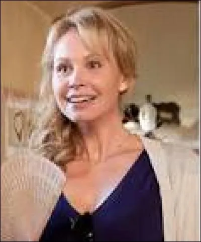 Comment s'appelle la maman de Julien ?