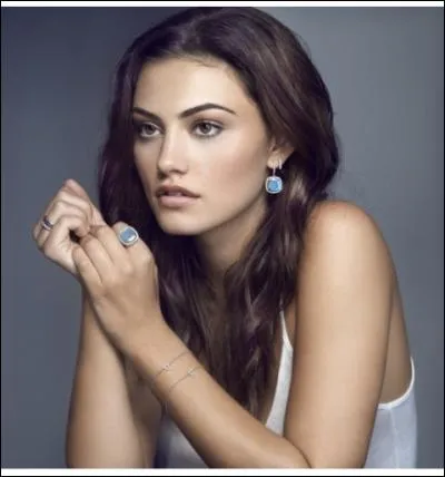 Si je vous dis Phoebe Tonkin...
