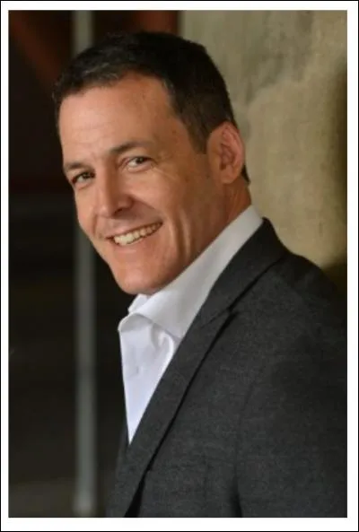 Si je vous dis Robert Pralgo, il s'agit forcément de (des)...