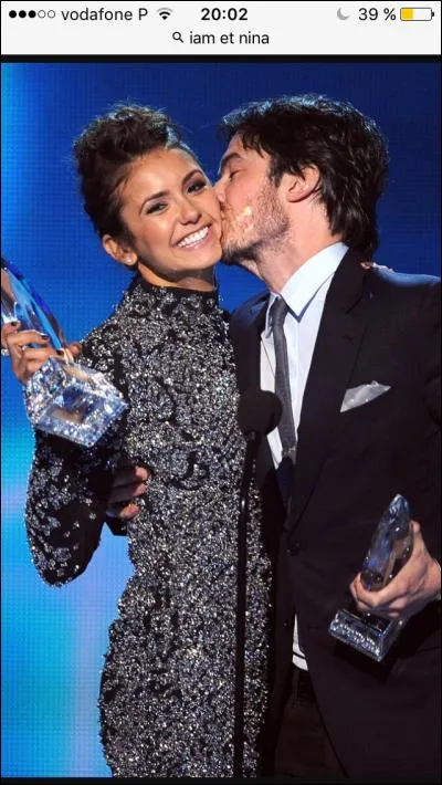 Dans la saison 6, qui a pris le remède ? (contre le vampirisme)