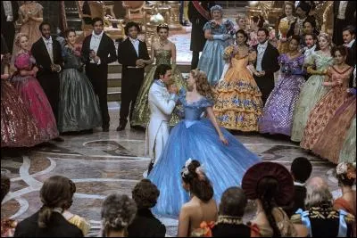 La marraine de Cendrillon transforme une citrouille en un beau carrosse tout doré. Cendrillon pourra aller à la cérémonie donnée par le fils du roi. Écris le nom de cette cérémonie en ajoutant une lettre au mot "ba".