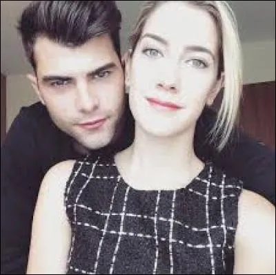 Clara Alonso est-elle la tante de Martina Stoessel ?