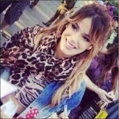 Comment s'appelle le petit ami de Martina Stoessel ?