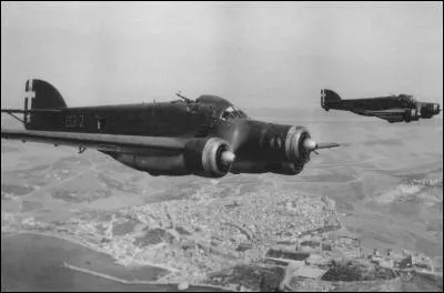 Quel est ce bombardier trimoteur ?