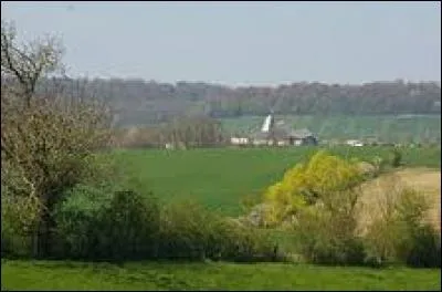 Le village Meusien des Trois-Domaines se situe dans l'ancienne région ...