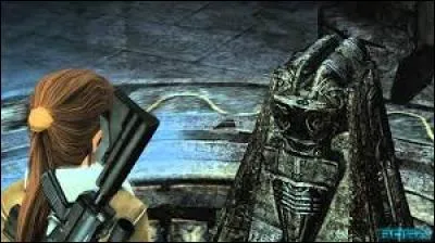 Dans le même jeu, Lara est à la recherche d'une certaine relique. Laquelle ?