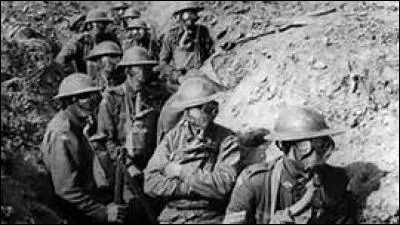 À partir de quand le courrier fut-il censuré s'il était jugé trop critique ?