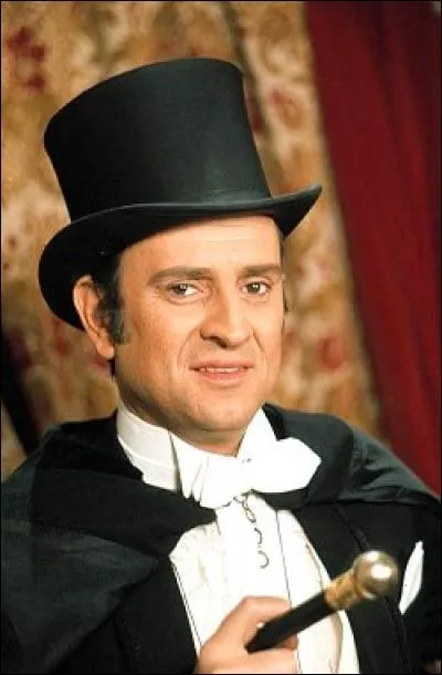 Cette série met en scène les aventures d'un gentleman cambrioleur au début du 20ème siècle, libres adaptations des textes de Maurice Leblanc. Tout le monde a en tête la fameuse chanson interprétée par Jacques Dutronc.