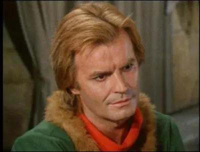 La remontée dans le temps est importante puisque nous nous retrouvons pendant la guerre de Cent Ans. Le comte de Foix et seigneur de Béarn épouse son amie d'enfance dont il est très épris. Hélas pour le comte, la sur du roi de Navarre tombe éperdument amoureuse de lui. Une machination diabolique écartera l'épouse légitime. La vengeance du comte sera terrible.