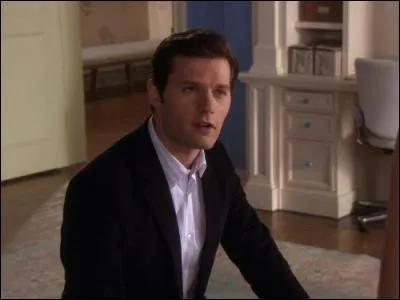 Blair s'est retrouvée courtisée par un membre du gotha, ce qui rejoint son rêve de petite fille d'être Princesse. Qui donc ?