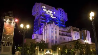 L'une des plus effrayantes attractions du Parc Disney Studios de Paris est l'ascenseur en chute libre. Depuis quel étage fait-il chuter le public solidement harnaché mais dont le cœur se soulève... en choeur ?