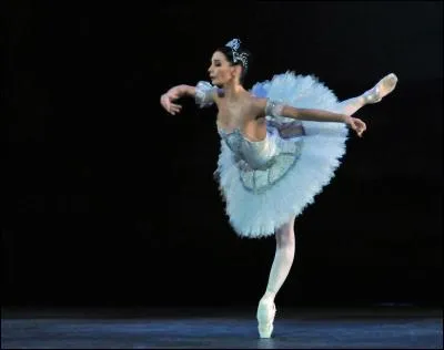 Voici une danseuse espagnole devenue directrice artistique de l'English National Ballet...