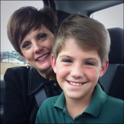 Quel âge a sa maman ?