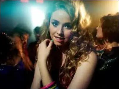 Qui est-ce? Comment est-elle ?