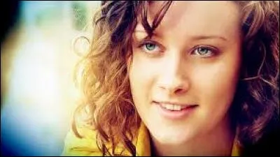 Que dit Tony à propos de la poitrine de Michelle ?