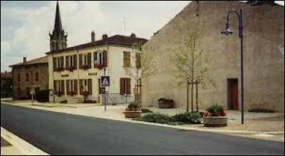 Je vous emmène en Lorraine, à Noviant-aux-Prés. C'est un village de l'arrondissement de Toul, situé dans le département ...