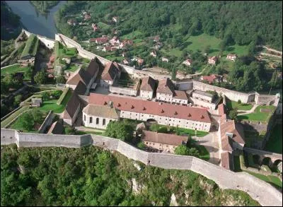 Et on va poursuivre vers Besan&ccedil;on et sa citadelle, de qui est cette �uvre ?