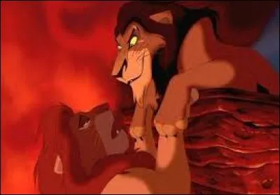 Les premiers scripts dévoilaient une fin dans laquelle Simba tombait réellement de la falaise et mourait.