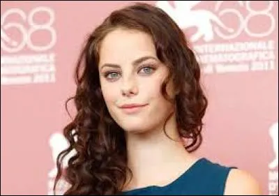 Quel acteur de la série a-t-elle fréquenté ?