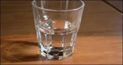 Généralement, à table vous buvez :