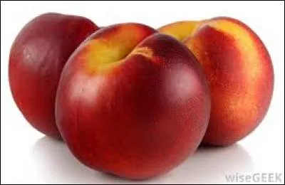 Purée de nectarine - Comment est la peau de la nectarine ?
