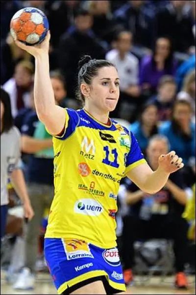 Qui est cette joueuse réserviste ?