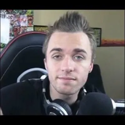 Il a fait des vidéos :