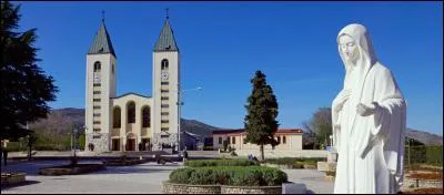 Certains pays ci-dessous comportent d'importants lieux de pèlerinage. Lesquels ?