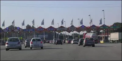 Cochez les pays qui comportent des autoroutes payantes pour les véhicules légers.