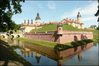 Certaines des localités suivantes comportent des châteaux. Lesquelles ?