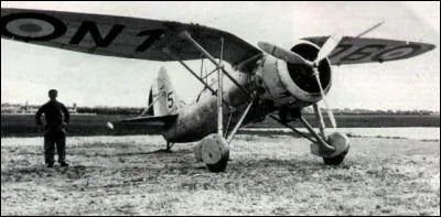 Toujours dans l'aviation de la République, on trouve ce chasseur, livré à quelques exemplaires par la France. De quel avion s'agit-il ?