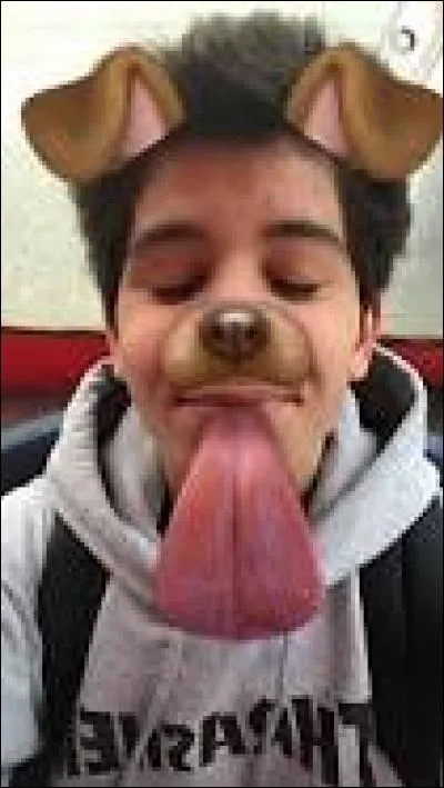 Avec qui est-il parti ?