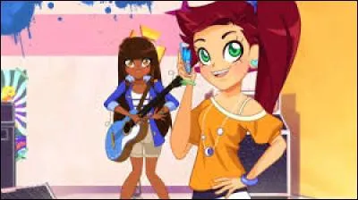 Dans le groupe, de quel instrument joue-t-elle ?