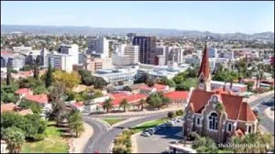 Quelle est la capitale de la Namibie ?