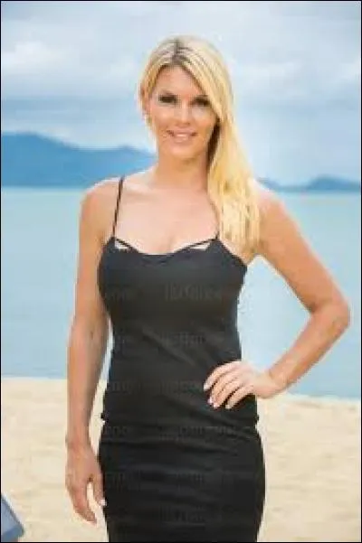 Comment s'appelle cette belle blonde ?